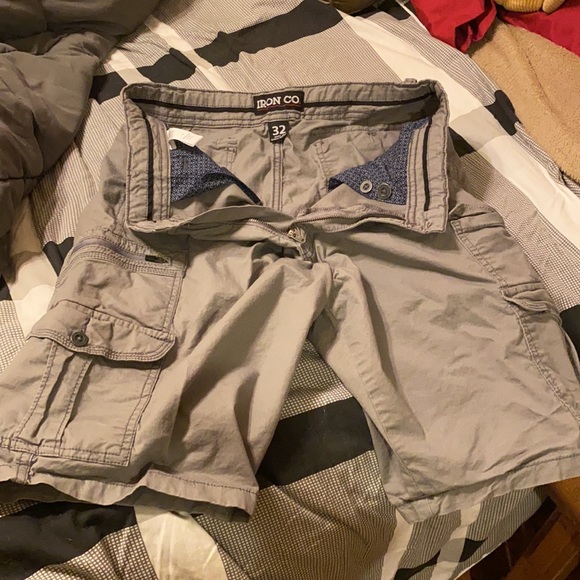 IRON CO - Picture 2 of 4